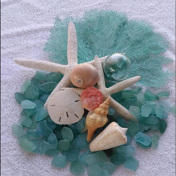 Hi! Thanks so much for looking at my closet! - Picture 5 of 7